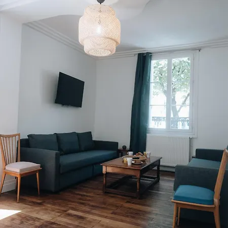 La Maison Sur La Loire A Deux Pas Du Coeur De Tours