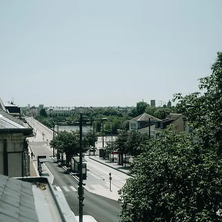 La Maison Sur La Loire A Deux Pas Du Coeur De Tatil Evi Tours
